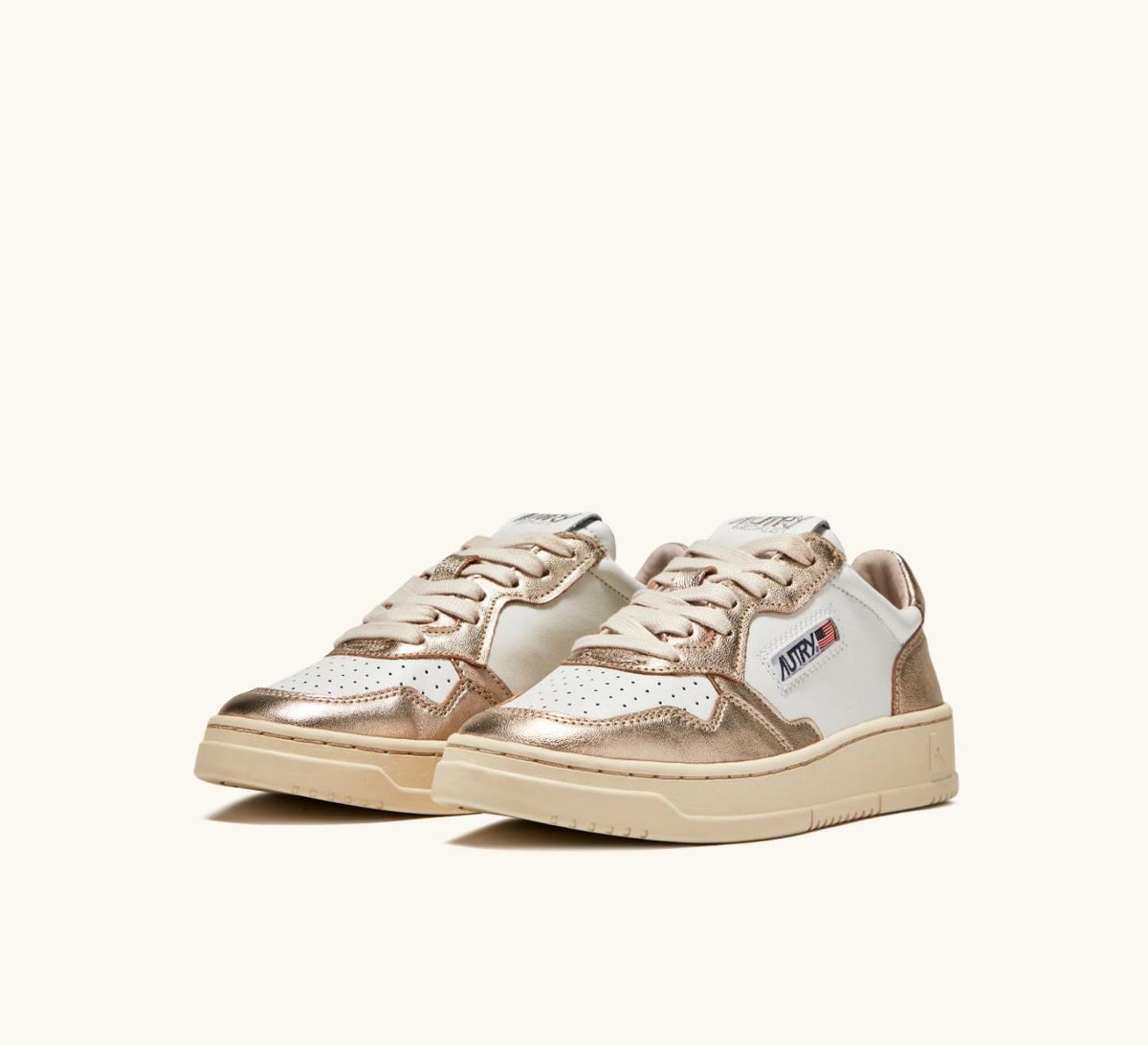MEDALIST SNEAKERS